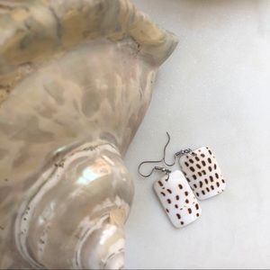Square shell earrings
